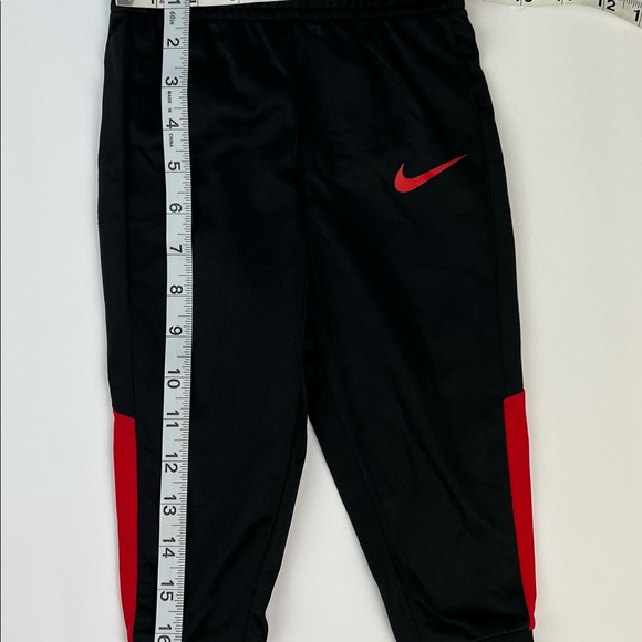 Nike Toddler Boy 2 Piece Jogging Set Size 18M - Pants Has Fabric Pulled Defect - Picture 4 of 8
